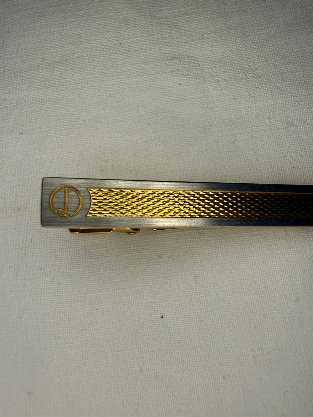 Vintage Dunhill Gold Tone Textured Logo Tie Bar Tie Clip 2